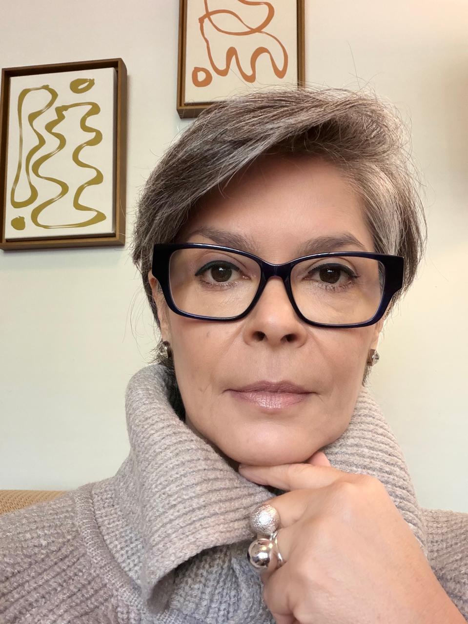 Telma Souza, psicóloga clínica, em seu consultório